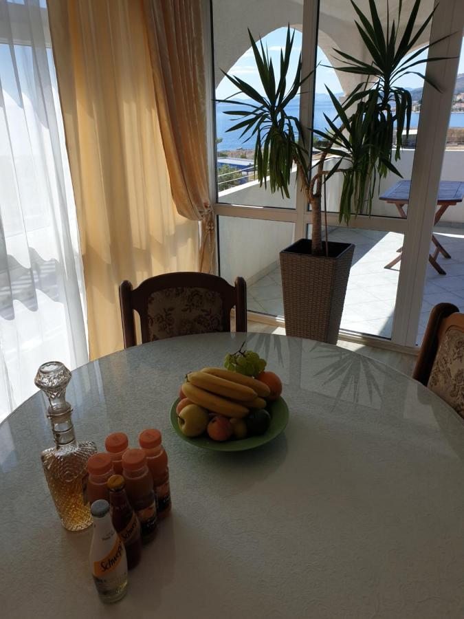 Apartmani Mlikotic Dugi Rat Exterior photo